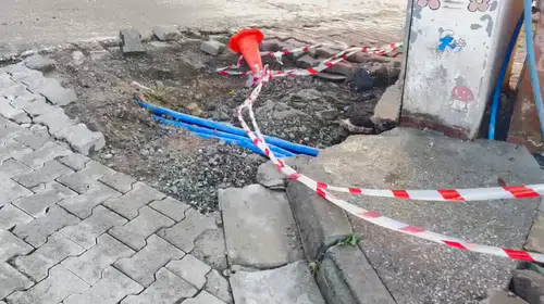 Artvin Şavşat'ta aşırı yağış yolları tahrip etti