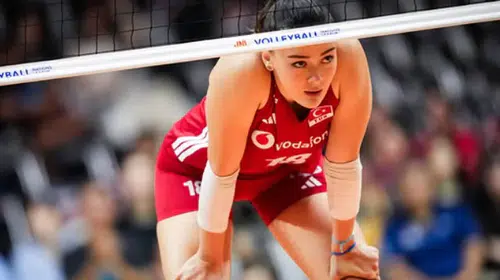 Zehra Güneş'in gala gecesindeki kırmızı şıklığı