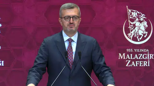 İletişim Başkanı Duran: Malazgirt ruhu, Türkiye Yüzyılı'nın kılcal damarlarında akmaya devam etmeli