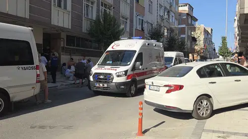 Gaziosmanpaşa'da evde boğazı kesilmiş halde ölü bulundu