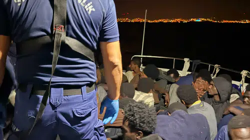 Kuşadası açıklarında düzensiz göç operasyonu