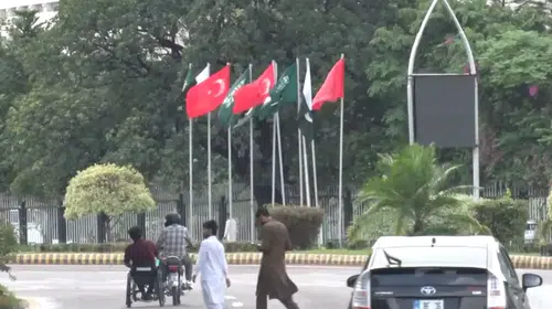 Pakistan, Mekke Ortak Savunma Anlaşması'nı kutluyor; sokaklar Türkiye ve Suudi Arabistan bayraklarıyla süslendi