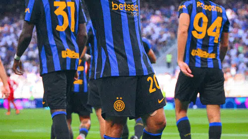 Inter, Hakan Çalhanoğlu'nun golüyle sezona 4-1'lik zaferle başladı