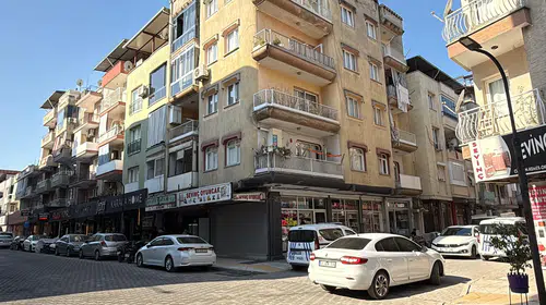Hastanede tedavisi süren eşi boğma girişiminde bulunan koca tutuklandı