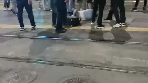 Zeytinburnu'nda hırsızlık şüphesiyle peşine düştü, sokak ortasında darbedildi