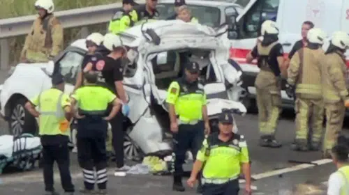 Uskumruköy’de iki araçlı kaza: 1’i çocuk 3 kişi hayatını kaybetti