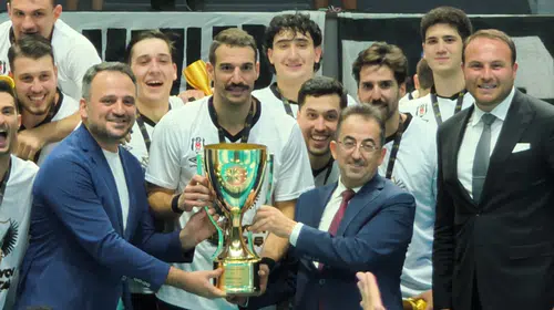 Ankara'da tarihi final: Beşiktaş, Cumhurbaşkanlığı Kupası'nı müzesine götürdü