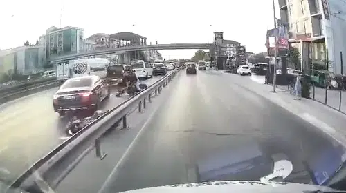 Avcılar’da iki sürücü kazayı sıyrıklarla atlattı