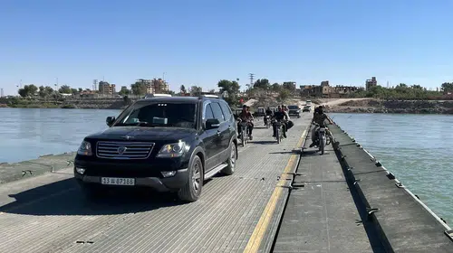 Defne Kardeşlik Köprüsü, Deyrizor’da ulaşımı canlı tuttu