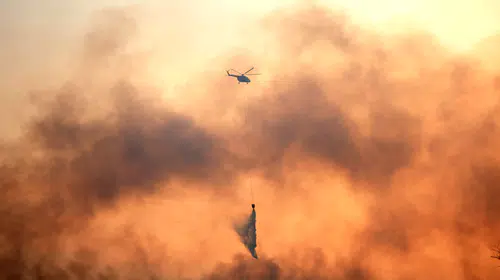 Utah eyaletindeki devasa yangına müdahale sırasında helikopter düştü