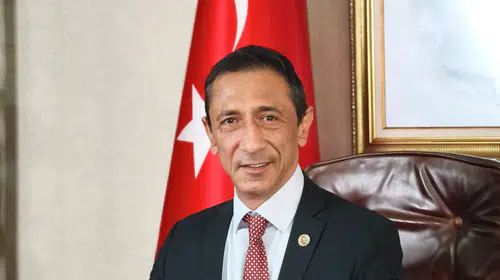 Eğitim Gücü Sen'den önlük kararına eylem tepkisi