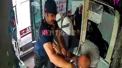 Adana'da Yol Verme Tartışması Kavgaya Dönüştü: Ambulans Şoförü Hakkında İnceleme