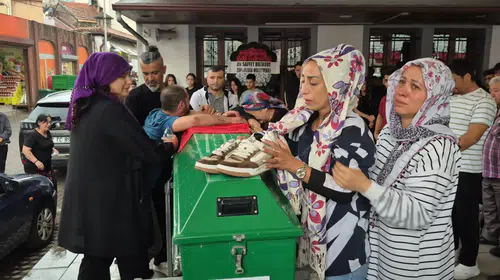 Genç sürücünün son yolculuğunda acı dolu veda