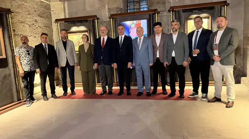 Erzurum’da İslam sanatlarına tarihî mekân: Hâne sergisi