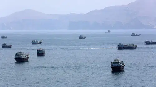 Hürmüz Boğazı'nda Tankere Saldırı: Umman Açıklarında Gemi Vuruldu