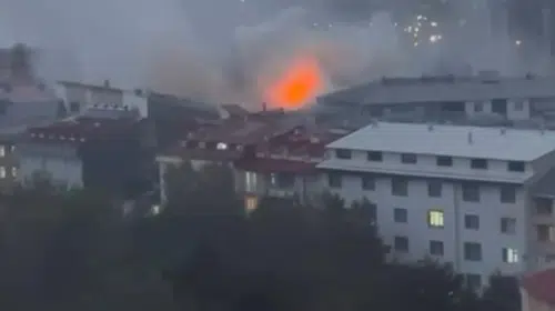 Erzurum'da Çatı Yangını: 5 Katlı Bina Tahliye Edildi