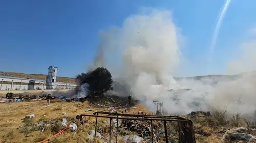 Kayseri OSB'de atık deposunda yangın paniği: 1 saatte kontrol altına alındı