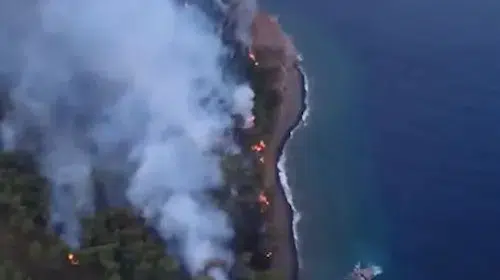 Aksaz’daki yangın hattına arazöz takviyesi deniz yoluyla ulaştırılıyor