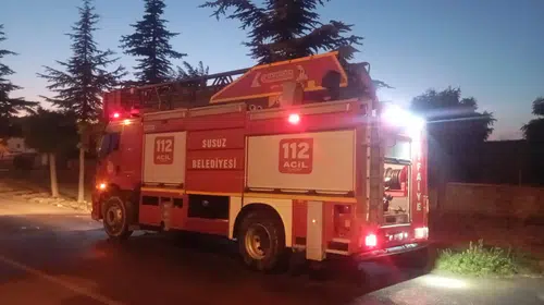 Güzelimdağı'nda alevlerle mücadele: Susuz Beldesi'nde yangın yerleşime sıçramadan kontrol altına alınmaya çalışılıyor