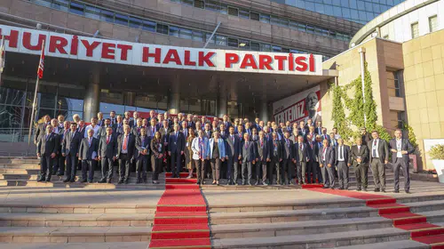CHP'nin 81 il başkanı tek ses: Bu emanet kişilerin değil, milletin