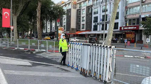 30 Ağustos coşkusu İstanbul'da: Vatan Caddesi trafiğe kapatıldı