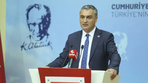 CHP'de disiplin süreci: Parti içinde başka partiye çalışan 49 isim için sevk kararı