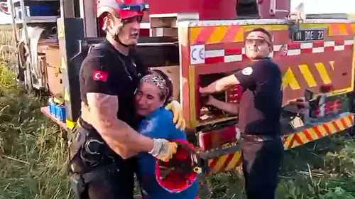 Tatlıkuyu’da mahsur kalan ineğe itfaiye müdahalesi