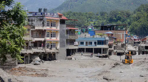Nepal'de sel felaketinde bilanço ağırlaşıyor: 626 ölü, 2 bin 426 kayıp
