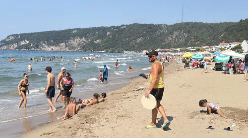 Bartın sahillerinde boğulma tehlikesi geçiren 10 kişi kurtarıldı