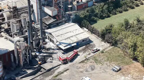 Düzce'de kereste fabrikasında yangın: Ekipler alevlere erken müdahale etti