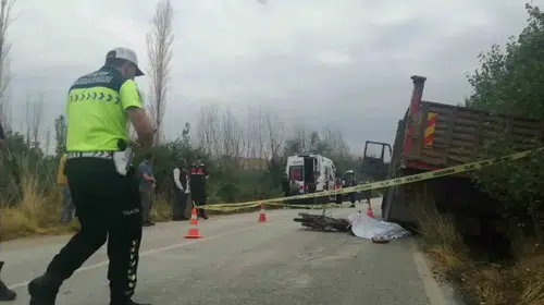 Yalvaç'ta kamyonla çarpışan motosikletli öldü