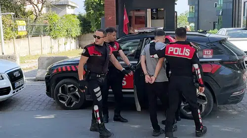 Avcılar'da kentsel dönüşüm binası uyuşturucu yuvasına dönüştü: Polis baskın yaptı
