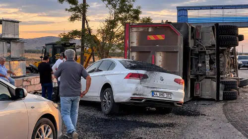 Malatya'da korkunç kaza: Asfalt yüklü kamyon dehşet saçtı