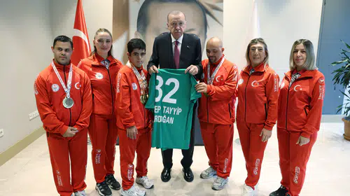 Cumhurbaşkanlığı'nda özel sporcularla anlamlı buluşma