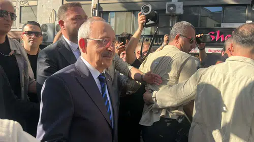 İzmir sokaklarında Kılıçdaroğlu rüzgarı: Esnaf ziyareti sonrası MYK mesaisi