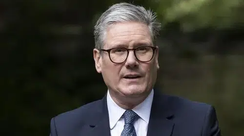 Keir Starmer'dan sürpriz veda: 11 yıllık parlamento kariyerini noktaladı