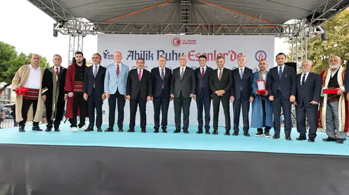 Esenler'de Ahilik Coşkusu: Bakan Bolat'tan Esnafın Gücüne Vurgu