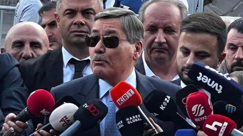 Melih Gökçek'ten adliye çıkışı: Soruşturma dosyalarıyla ilgili sessizliğini bozdu