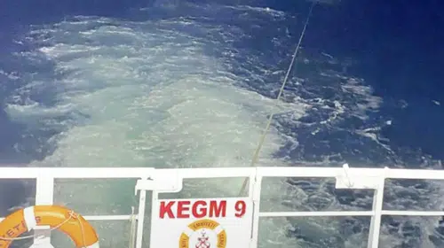 Çanakkale Boğazı'nda tehlikeli anlar: Arızalanan tekne ekipleri harekete geçirdi