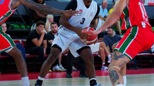 İzmir derbisinde kazanan Petkimspor oldu: Karşıyaka evinde zorlandı