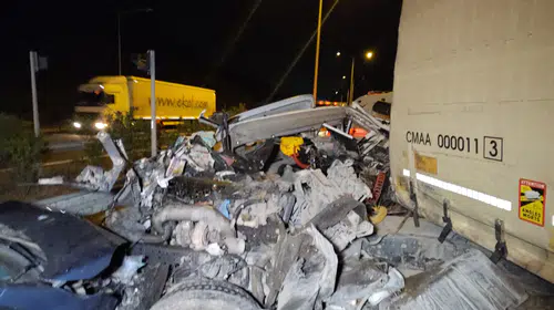 Orhangazi Otoyolu'nda gece yarısı dehşeti: Zincirleme kazada acı bilanço