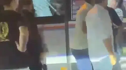 Adana'da toplu taşıma aracında dehşet anları: Çocuğa acımasız saldırı