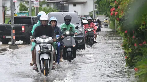 Bangkok'ta muson felaketi: 700 bin kişi mağdur oldu