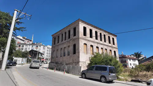 Bolu'nun tarihsel mirası beton yığınları arasında can çekişiyor