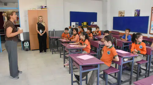 Ödemiş'te bilim şenliği: Ekinoks gününde kırsala uzanan eğitim köprüsü