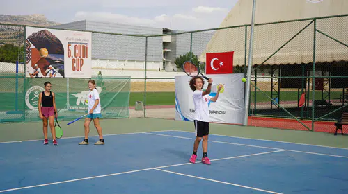 Cudi'nin gölgesinde raket sesleri: 5. Uluslararası Cudi Cup başladı