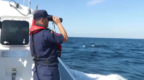 Marmara'da korkunç kaza: 10 denizciyi arama operasyonu tüm hızıyla sürüyor