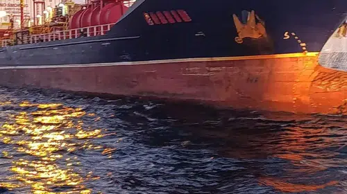 Marmara'da korkutan kaza: 10 mürettebatlı yük gemisi sulara gömüldü