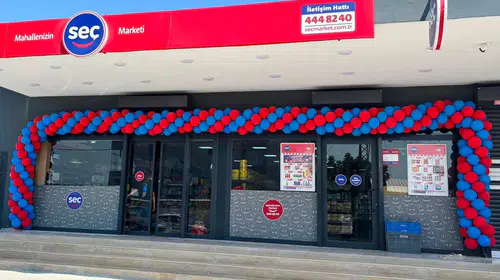 Hatay'da depremzede esnafa Seç Market eli: Yıkılan dükkanından modern mağazaya