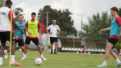 Burak Yılmaz yönetimindeki Arca Çorum FK Antalya'da tempoyu artırdı
